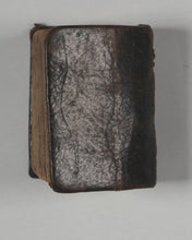 Load image into Gallery viewer, Bible in Miniature or a Concise History of both Testaments. Harris, J. Late Newbery, for Darton & Harvey. London. Circa 1790 according to Bondy or 1807 if you believe Welsh.