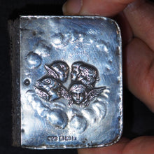 Load image into Gallery viewer, Book of Common Prayer and Administration of the Holy Communion According to the Use of the Church of England. Oxford University Press Warehouse, Amen Corner. Henry Frowde. London. 1898. Silver plaque.