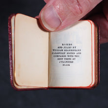 Load image into Gallery viewer, Shakespeare, William. Ellen Terry: Hamlet, Macbeth, Measure for Measure, Othello, Romeo and Juliet. Bryce, David & Son Glasgow. 1905 Five matching volumes.