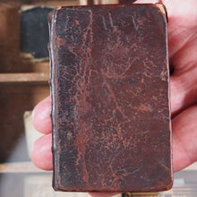 Load image into Gallery viewer, To tou Epiktetou encheiridion. Ex editione Joannis Upton accurate expressum. Epictetus. Publication Date: 1751 CONDITION: VERY GOOD