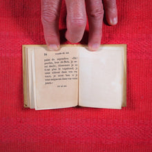 Load image into Gallery viewer, Voyages et aventures de Bob l'écureuil. Texte traduit de l'anglais. >>MINIATURE FRENCH BOOK OF A SQUIRREL<< Publication Date: 1834 CONDITION: VERY GOOD