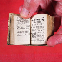 Load image into Gallery viewer, Heures de Cour contenant les sept offices de la semaine. Les 7 pseaumes, Vespres, Hymns & Les Litan avec les Prieres du matin & du soir & les Oraisons devant et apres le Commun. Publication Date: 1676 CONDITION: VERY GOOD