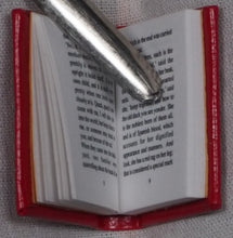 Load image into Gallery viewer, Anderson, Hans Christian. Ugly Duckling. ISBN 10: 0906005329 / ISBN 13: 9780906005323 Published by Gleniffer Press, Wigtown, 1997. Used Condition: As New. Hardcover. >>MINIATURE BOOK<<