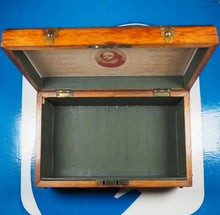 Load image into Gallery viewer, Handy Volume Shakespeare. Shakespeare, William. Publication Date: 1890 Condition: Very Good