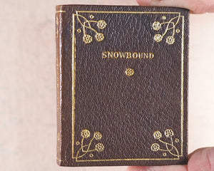 Miniature Series boxed set 10 finely bound miniature books. Oscar Wilde; Oliver Goldsmith; Thomas Gray; Edgar A. Poe; Rudyard Kipling; Omar Khayyam; John G. Whittier; Elizabeth B. Browning; Oliver Goldsmith; James R. Lowell. Thomas Y. Crowell Co. N.Y.1911