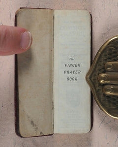 Finger Prayer Book. Common Prayer. University Press London : Henry Frowde, Oxford Warehouse, Amen Corner, London. [1890].