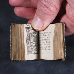 Bible in minuiture or a concise history of Old & new Testaments. Newbery, E. [London]. 1780.