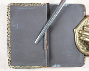 Church of England. Book of Common Prayer and Administration of the Sacraments. Oxford University Press. Henry Frowde. Oxford and London. Circa 1898.