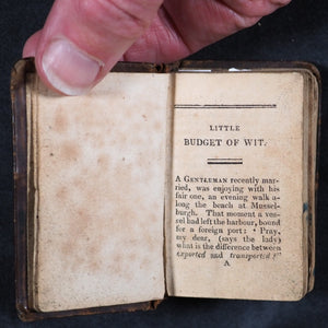 Little Budget of wit and humour : a collection of bon mots, repartees, &c. Oliver & Boyd. Edinburgh. Circa 1840.