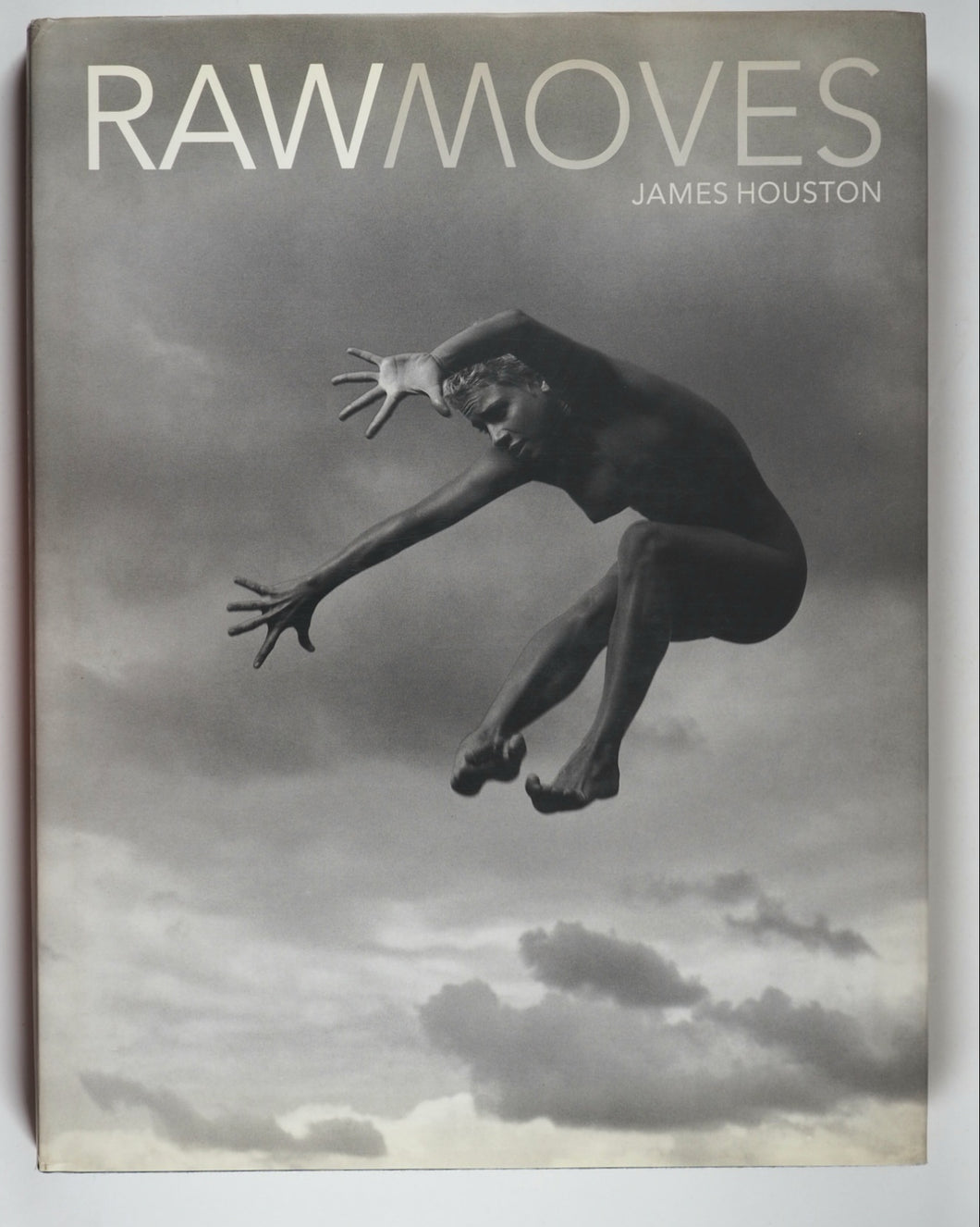 Raw Moves. Photography by James Houston. Craftsman House. 2000. ISBN 9789057034138