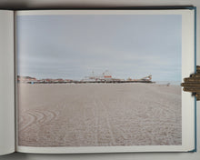 Load image into Gallery viewer, Pierdom. Simon Roberts. Dewi Lewis Publishing, 2014. ISBN 9781907893407 / 1907893407
