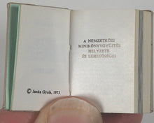 Load image into Gallery viewer, Janka, Gyula. A nemzetközi minikönyvgyűjtés helyzete és lehetőségei. [International Miniature Book Collection].Szepiroldami Konyvkiado. Budapest. 1973.
