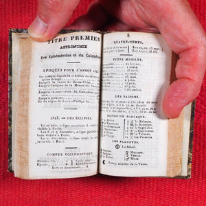 Le Desire des Francais, Etrennes Militaires et Historiques [MINIATURE FRENCH ALMANAC] Janet, C.P.L. [Compiler]. Publication Date: 1841 CONDITION: VERY GOOD