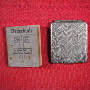 Kleines antikes. Liederbuch>>MINIATURE JUGENDSTIL SONGBOOK WITH ORIGINAL CASE<< Publication Date: 1900 CONDITION: VERY GOOD