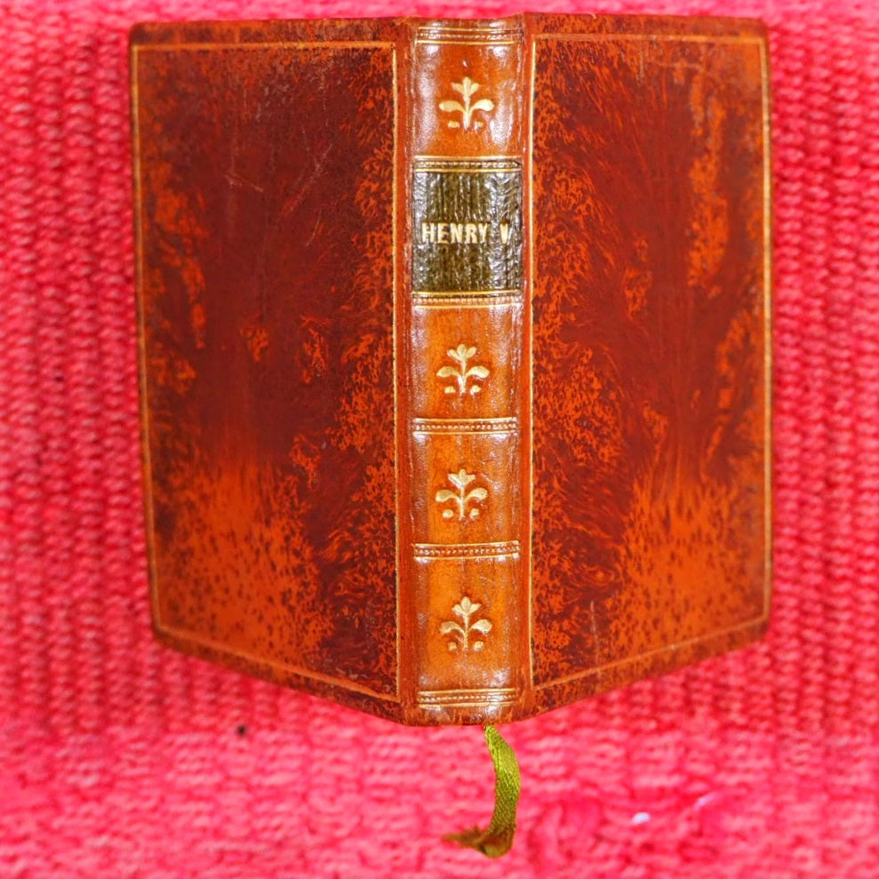 Life of King Henry v. >>MINIATURE SHAKESPEARE IN TREE CALF<< Shakespeare, William. Publication Date: 1905 CONDITION: NEAR FINE