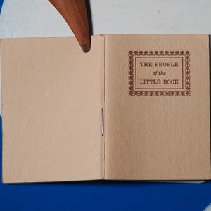 The People of the Little Book Levitan, Kalman L. Published by Kaycee Press, Palm Beach Gardens, Florida, 1983 Condition: Near Fine Soft cover. >>MINIATURE BOOK<<