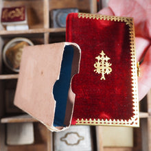 Load image into Gallery viewer, Book of Common Prayer and Administration of the Holy Communion. Church of England. &gt;&gt;MINIATURE BINDING POSSIBLY BY HAYDAY&lt;&lt; Publication Date: 1852 CONDITION: NEAR FINE
