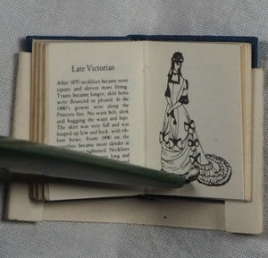 History of English Costume>>MICRO MINIATURE BOOK<< Publication Date: 1985 Condition: Near Fine